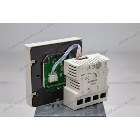 Терморегулятор Castle АС819H-30A програмований для теплої підлоги